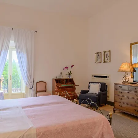 Palazzo Belmonte Hotel 4*