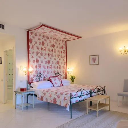 Hotel Palazzo Belmonte 4*