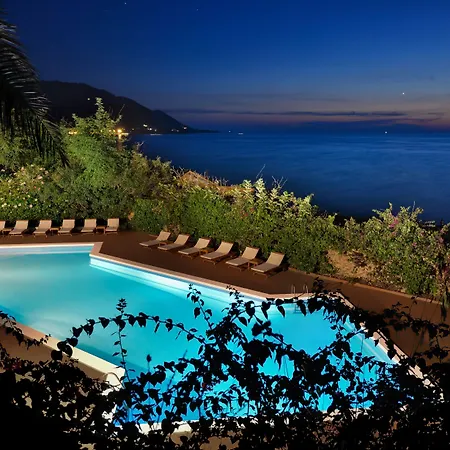 Palazzo Belmonte Hotel 4*