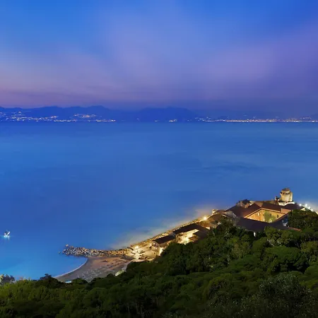 Palazzo Belmonte Hotel Santa Maria di Castellabate