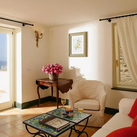 Palazzo Belmonte Hotel